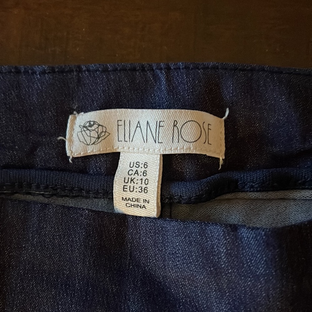 Eliane Rose Capri pants are like new. - Picture 2 of 2